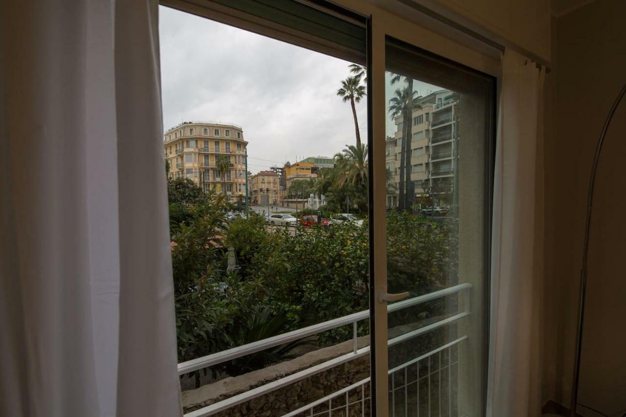 G T Appartamento Sanremo Luaran gambar